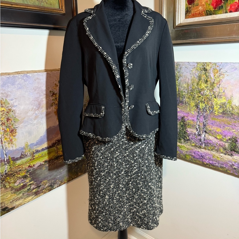 🐠 Cami Black Blazer with White Trim and Newport News skirt